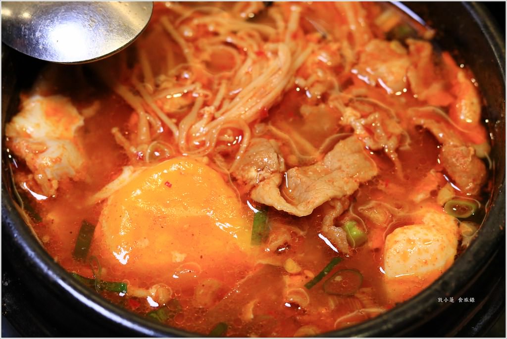玉豆腐韓國家庭料理‧ 聚餐新選擇 五款小菜無限續吃到飽 激推熔岩起司炸雞 濃郁起司炸雞讓人欲罷不能 - 第23張圖 IMG_1785