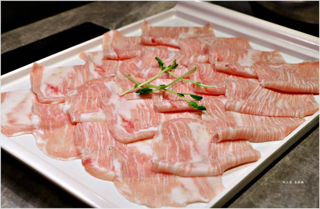哈肉鍋 好肉鍋物火鍋大盤肉‧12盎司大肉盤吃飽飽 麻奶牛筋微辣微香超滿足 - 第30張圖 IMG_1850
