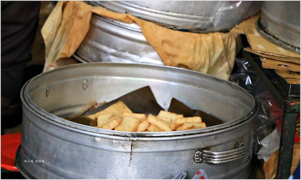石坊腳鹹粿炸‧經營四代 百年老店 外酥內軟鹹粿炸 店名永寬鹹粿炸 - 第6張圖 IMG_2592