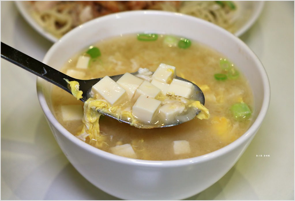 小波涼麵‧Q彈有勁的麵體越吃越涮嘴,味噌蛋花湯不能錯過 - 第9張圖 IMG_8814