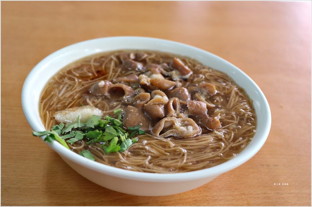 中正市場大眾美食麵線糊‧皮蛋瘦肉粥、芋香瘦肉粥、大腸蚵仔麵線糊,傳統好味道賣到嚇嚇叫 - 第10張圖 IMG_0621