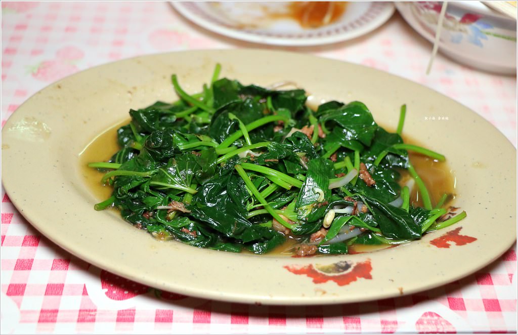 中正市場鴨肉麵‧傳統市場鴨肉麵,煙燻鴨肉麵只要四十元 - 第6張圖 IMG_0673