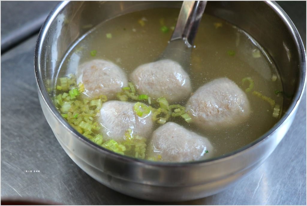 中正市場阿美屏東清蒸肉圓‧飄香近一甲子,十二點半前準時賣光,慢來就吃不到囉 - 第6張圖 IMG_1055
