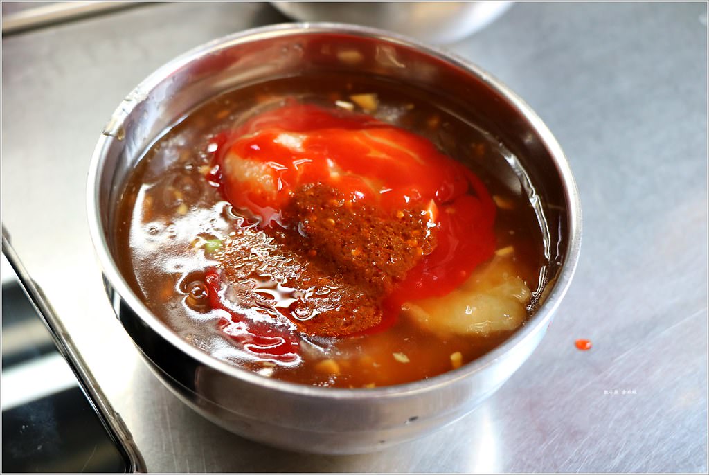 中正市場阿美屏東清蒸肉圓‧飄香近一甲子,十二點半前準時賣光,慢來就吃不到囉 - 第10張圖 IMG_1051