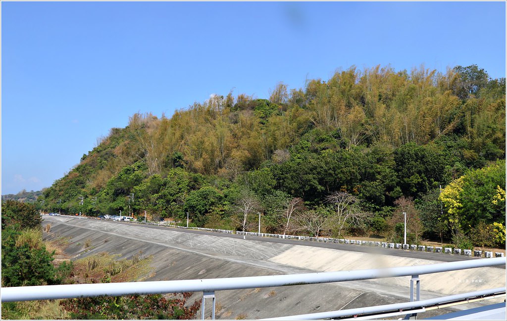 旗山溪地景步道橋‧改建日治糖廠運送甘蔗的五分車軌道,旗山夜晚最美的景色 - 第7張圖 IMG_1508