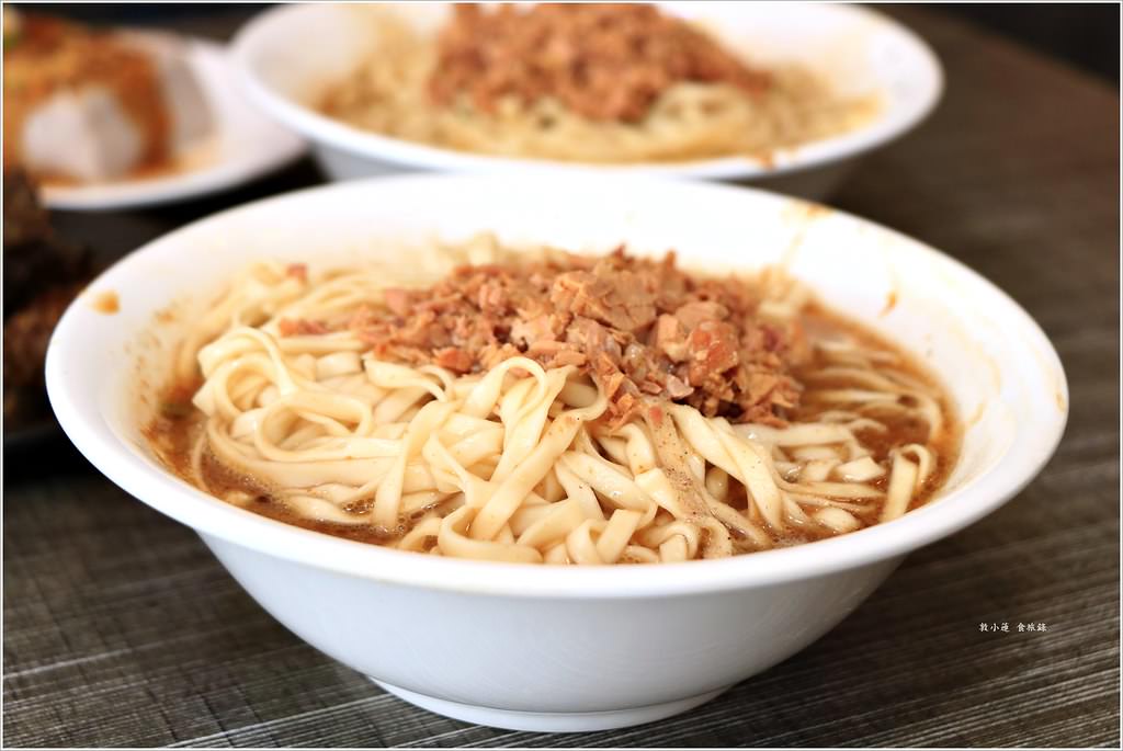 路邊小麵館‧很任性也有個性的麵食館,想吃麵看運氣,手工自製麵不能錯過,花生豆腐又綿又Q - 第11張圖 IMG_0119