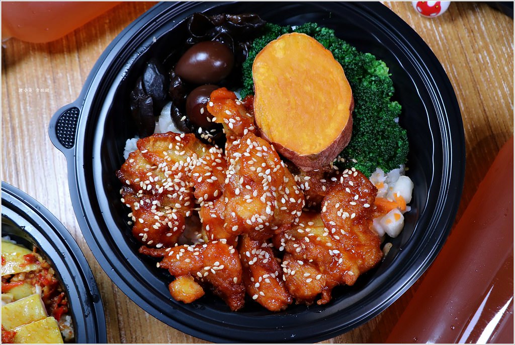 王牌雞腿飯‧創意十足現點現炸旳雞腿料理,昆布雞白高湯香濃超有味 - 第21張圖 IMG_1213