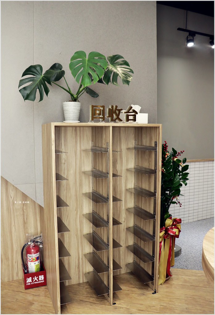 和林拾麵‧高雄新店 最chill麵店,創意拌拌麵 牛肉腹椒、醬燒豚肉 一麵二吃有創意 - 第6張圖 IMG_3053