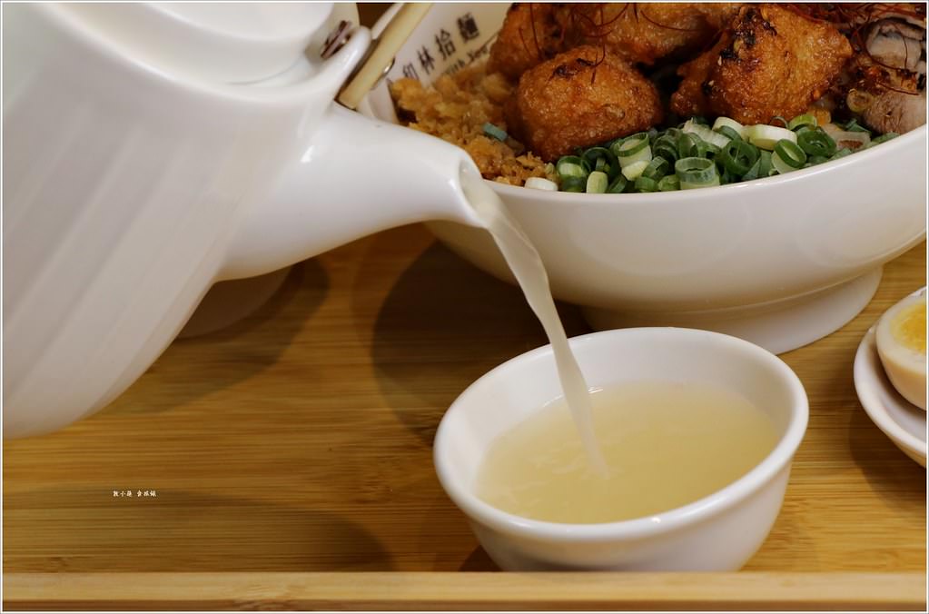 和林拾麵‧高雄新店 最chill麵店,創意拌拌麵 牛肉腹椒、醬燒豚肉 一麵二吃有創意 - 第16張圖 IMG_3100