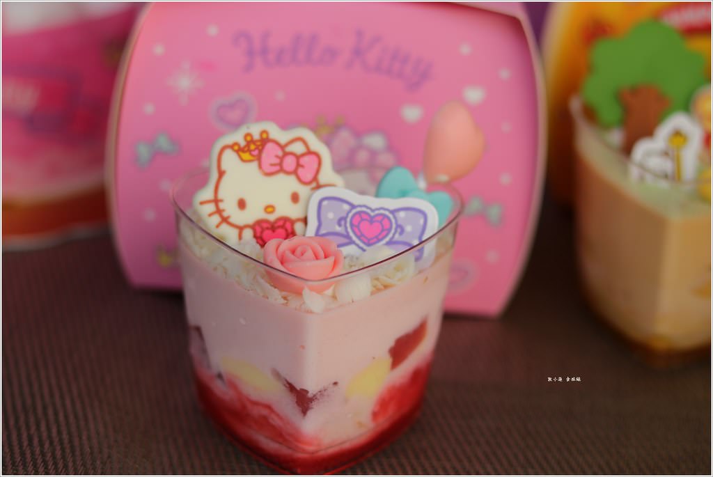 【蛋糕推薦】85度C Hello Kitty&布丁狗夢幻甜點王國‧萌度破表又吸晴!三麗鷗造型蛋糕、生日蛋糕推薦 - 第11張圖 IMG_3432