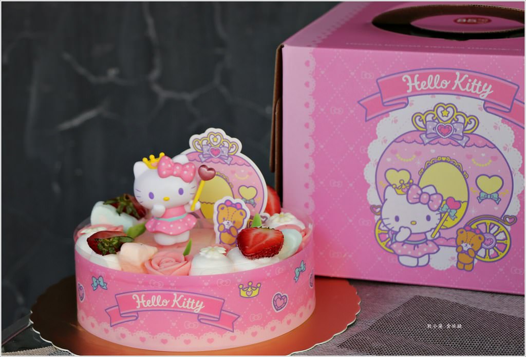 【蛋糕推薦】85度C Hello Kitty&布丁狗夢幻甜點王國‧萌度破表又吸晴!三麗鷗造型蛋糕、生日蛋糕推薦 - 第15張圖 IMG_3452