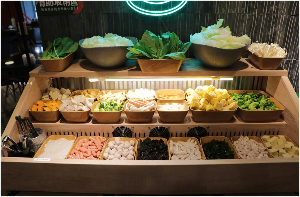 狂一鍋 高雄台鋁店‧最潮台式火鍋,鎮店之寶功夫排骨酥創意十足 - 第6張圖 IMG_3751