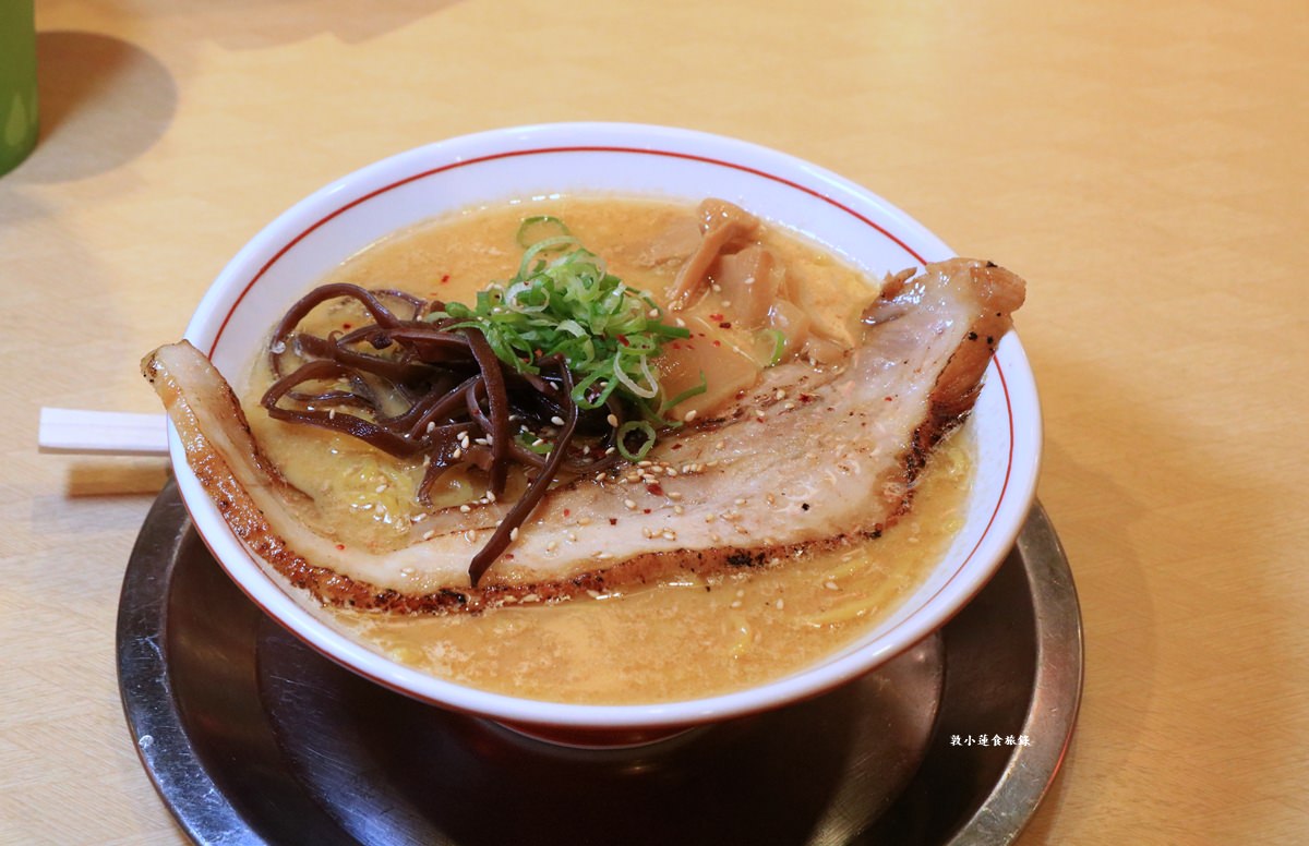 【北海道札幌】狸小路町大豚白 (ダイトンパク)‧屋台村横丁風格美食街,來份重量級叉燒豚骨味噌拉麵 - 第15張圖 【北海道札幌】狸小路町大豚白 (ダイトンパク)‧屋台村横丁風格美食街,來份重量級叉燒豚骨味噌拉麵