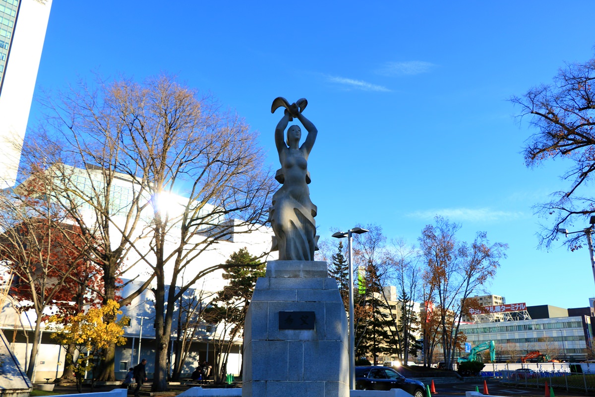 【北海道札幌】大通公園札幌時計台、札幌電視塔‧札幌市的地標,科技與文化的時空對比 - 第2張圖 【北海道札幌】大通公園札幌時計台、札幌電視塔‧札幌市的地標,科技與文化的時空對比