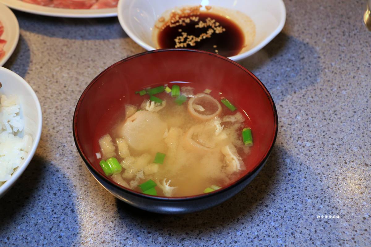 【北海道札幌】赤れんがジンギスカン俱樂部 南7條店‧北海道必吃美食成吉思汗烤羊肉 - 第13張圖 【北海道札幌】赤れんがジンギスカン俱樂部 南7條店‧北海道必吃美食成吉思汗烤羊肉