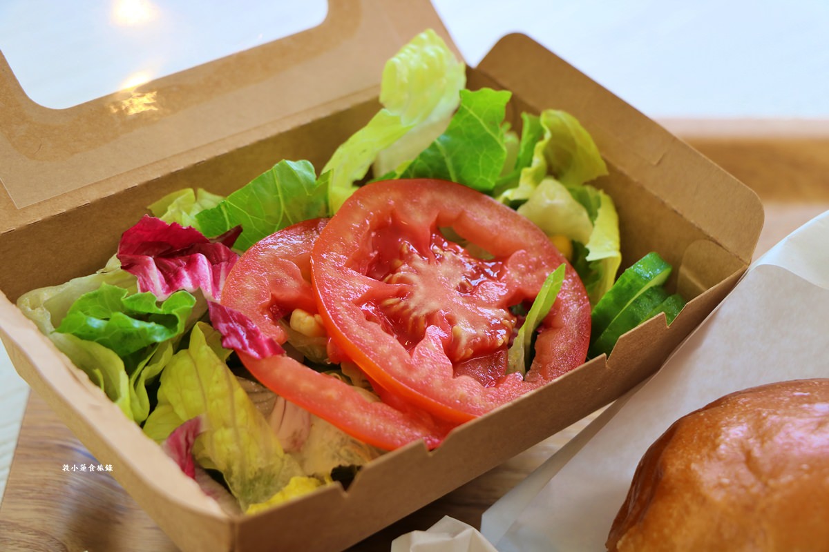 及時樂漢堡 Sizzlove Burger‧純白文青美式漢堡店,無用餐時間限制,臨近信義國小站、美麗島捷運站 - 第11張圖 及時樂漢堡 Sizzlove Burger‧純白文青美式漢堡店,無用餐時間限制,臨近信義國小站、美麗島捷運站