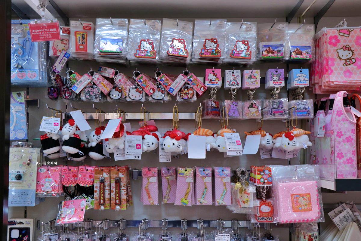 【東京台場】Hello Kitty Japan Diver City Tokyo‧全東京最大的Hello Kitty店舖就在這，內附設餐飲，無嘴貓迷們不能錯過的專賣店!!
