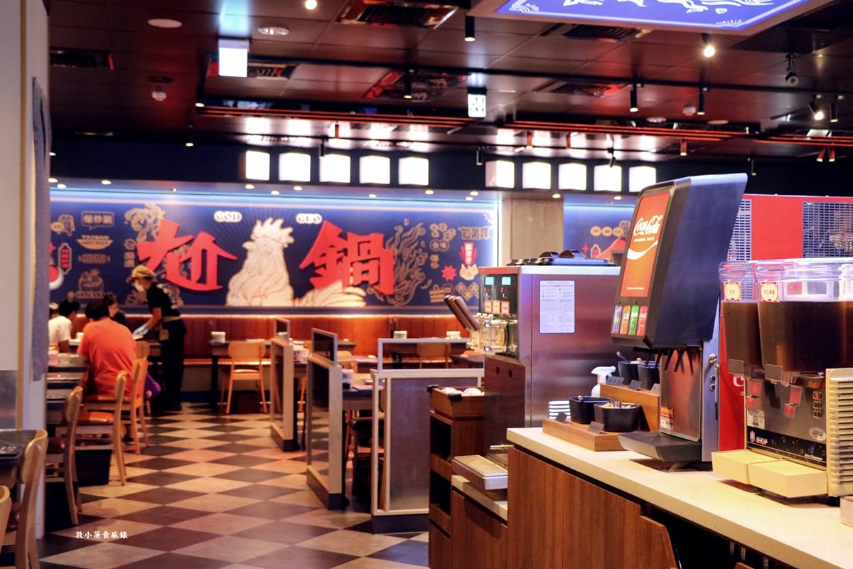 尬鍋 台式潮鍋 高雄富民店‧王品新品牌新店來報到,剝皮辣椒雞湯招牌鍋,湯頭濃郁極品潮鍋【歇業】 - 第5張圖 尬鍋 台式潮鍋 高雄富民店‧王品新品牌新店來報到,剝皮辣椒雞湯招牌鍋,湯頭濃郁極品潮鍋【歇業】