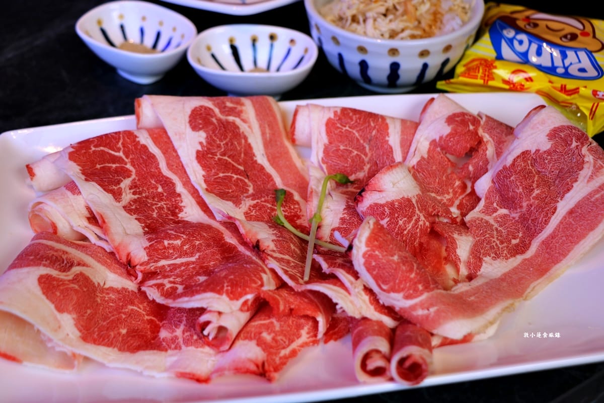 尬鍋 台式潮鍋 高雄富民店‧王品新品牌新店來報到,剝皮辣椒雞湯招牌鍋,湯頭濃郁極品潮鍋【歇業】 - 第23張圖 尬鍋 台式潮鍋 高雄富民店‧王品新品牌新店來報到,剝皮辣椒雞湯招牌鍋,湯頭濃郁極品潮鍋【歇業】