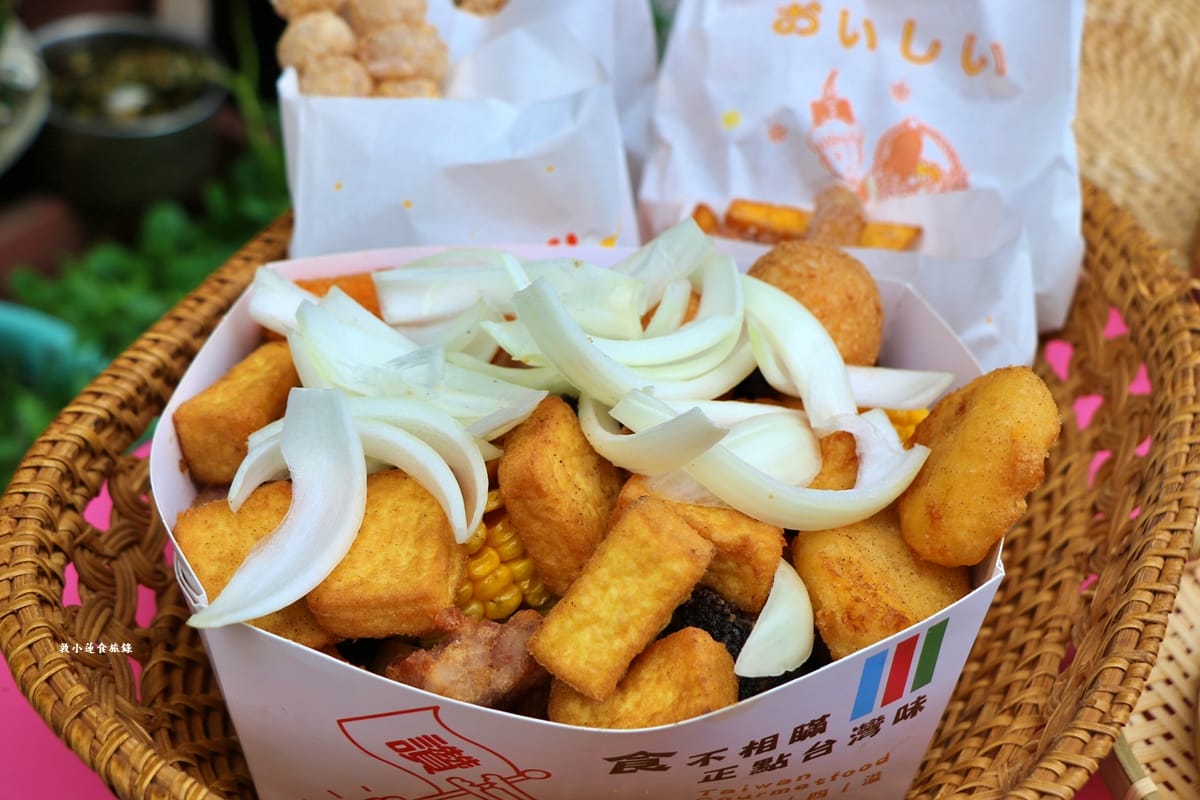 蘋果雞鹹酥雞 高雄左營店‧巷口中最美味的鹹酥雞,超厚香雞排只要60元,香酥汁多又美味 - 第30張圖 蘋果雞鹹酥雞 高雄左營店‧巷口中最美味的鹹酥雞,超厚香雞排只要60元,香酥汁多又美味
