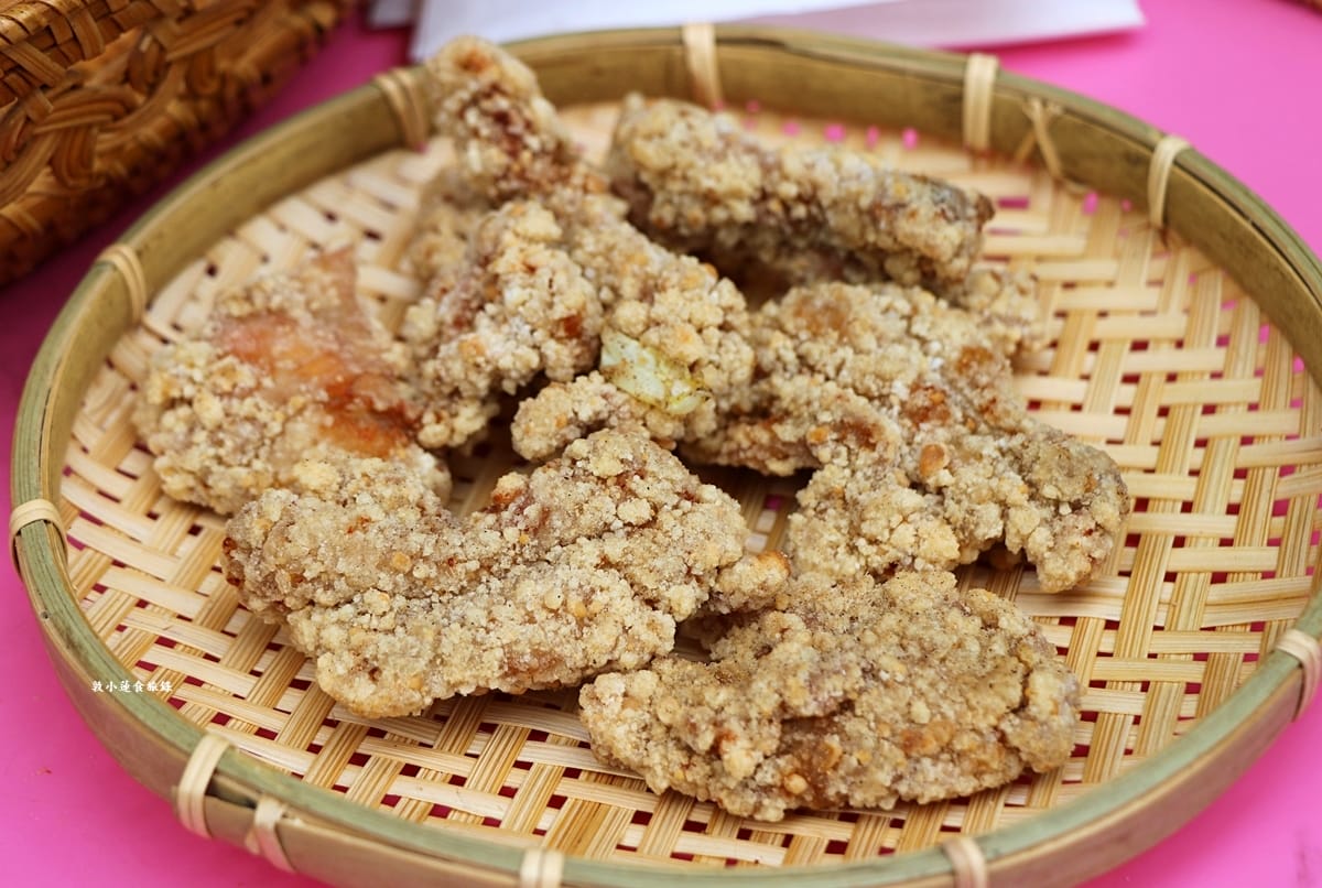 蘋果雞鹹酥雞 高雄左營店‧巷口中最美味的鹹酥雞,超厚香雞排只要60元,香酥汁多又美味 - 第26張圖 蘋果雞鹹酥雞 高雄左營店‧巷口中最美味的鹹酥雞,超厚香雞排只要60元,香酥汁多又美味