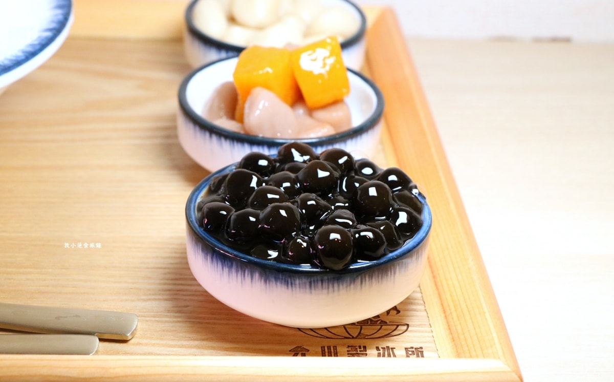 允川製冰所‧文青風格剉冰店，9種特製雪花冰，27種配料選擇，5星評價真材實料!!