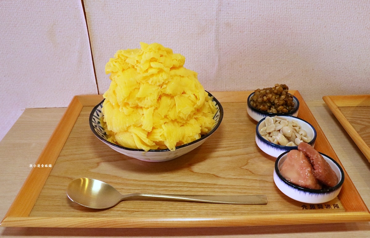 允川製冰所‧文青風格剉冰店，9種特製雪花冰，27種配料選擇，5星評價真材實料!!