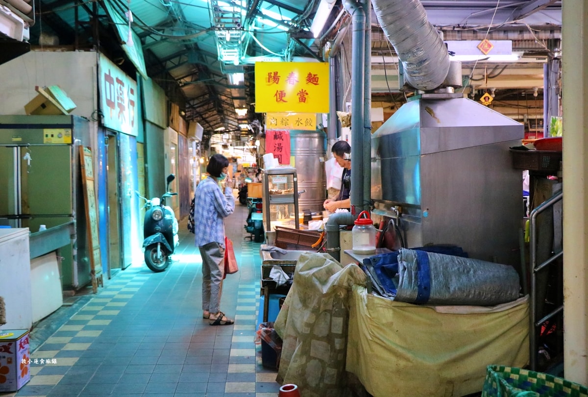 真好味小吃陽春麵‧藏身在國民市場的低調小吃,一甲子的古早味陽吃麵 - 第3張圖 真好味小吃陽春麵‧藏身在國民市場的低調小吃,一甲子的古早味陽吃麵