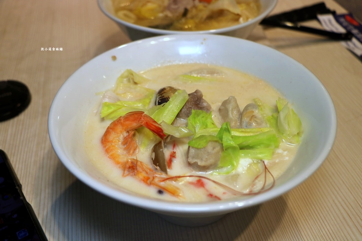 二番紅鍋燒食事 林森店‧鹹、重、酸、辣多種口味鍋燒麵,麵條11種麵條任選 - 第11張圖 二番紅鍋燒食事 林森店‧鹹、重、酸、辣多種口味鍋燒麵,麵條11種麵條任選