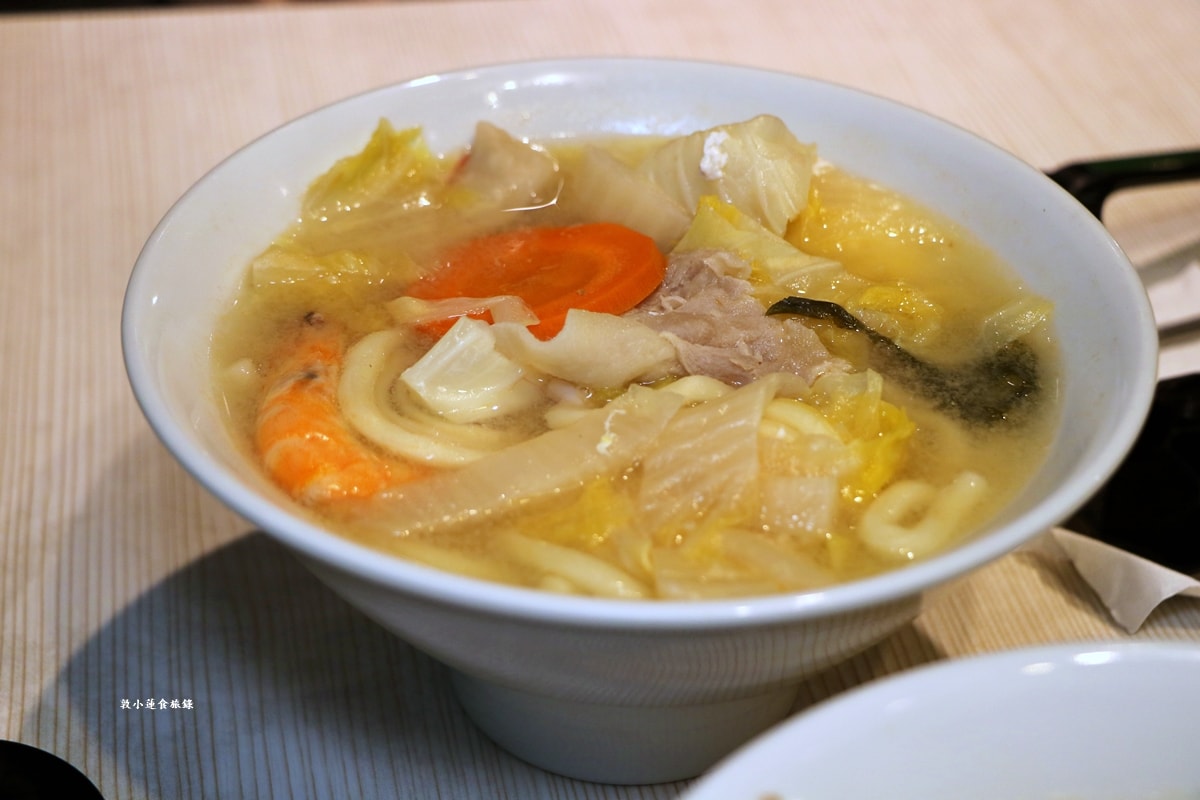 二番紅鍋燒食事 林森店‧鹹、重、酸、辣多種口味鍋燒麵,麵條11種麵條任選 - 第8張圖 二番紅鍋燒食事 林森店‧鹹、重、酸、辣多種口味鍋燒麵,麵條11種麵條任選