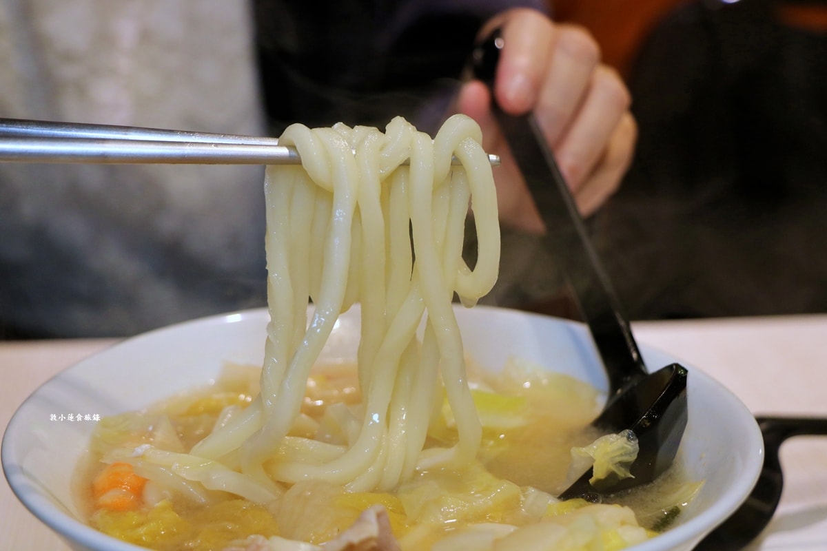 二番紅鍋燒食事 林森店‧鹹、重、酸、辣多種口味鍋燒麵,麵條11種麵條任選 - 第10張圖 二番紅鍋燒食事 林森店‧鹹、重、酸、辣多種口味鍋燒麵,麵條11種麵條任選