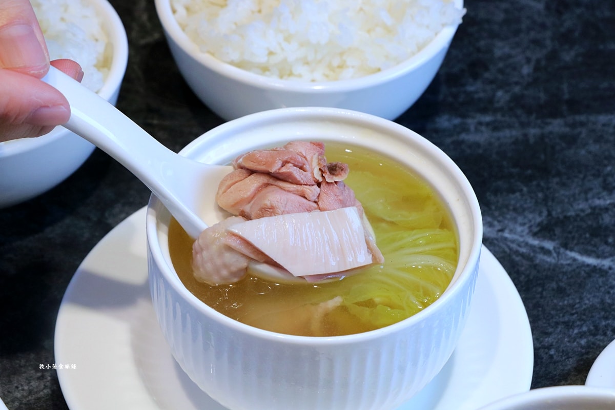 白玉樓經典台菜 夢時代店‧夢時代新店新開幕，辦桌料理新選擇，台味十足超下飯，一人也可以品嚐到台菜料理
