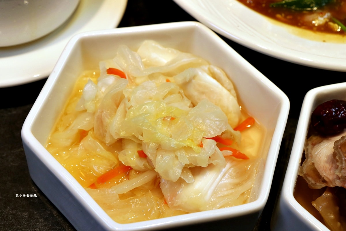 白玉樓經典台菜 夢時代店‧夢時代新店新開幕，辦桌料理新選擇，台味十足超下飯，一人也可以品嚐到台菜料理