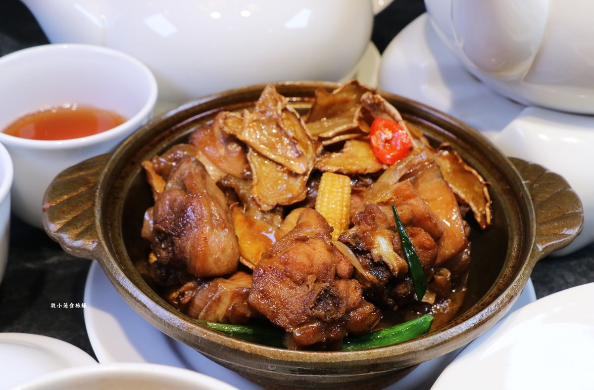 白玉樓經典台菜 夢時代店‧夢時代新店新開幕，辦桌料理新選擇，台味十足超下飯，一人也可以品嚐到台菜料理