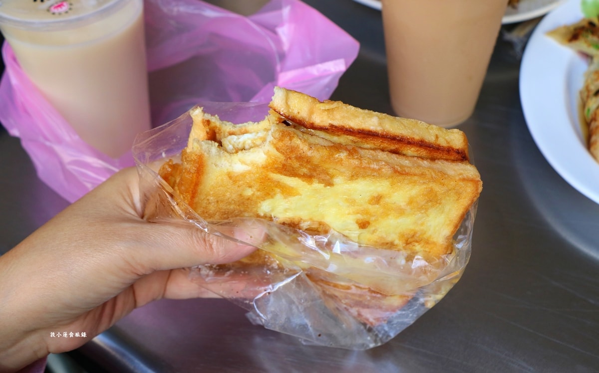阿海早點‧一甲子的早餐店,傳統粉漿蛋餅超吸晴,上班族最愛的首選早餐店 - 第11張圖 阿海早點‧一甲子的早餐店,傳統粉漿蛋餅超吸晴,上班族最愛的首選早餐店