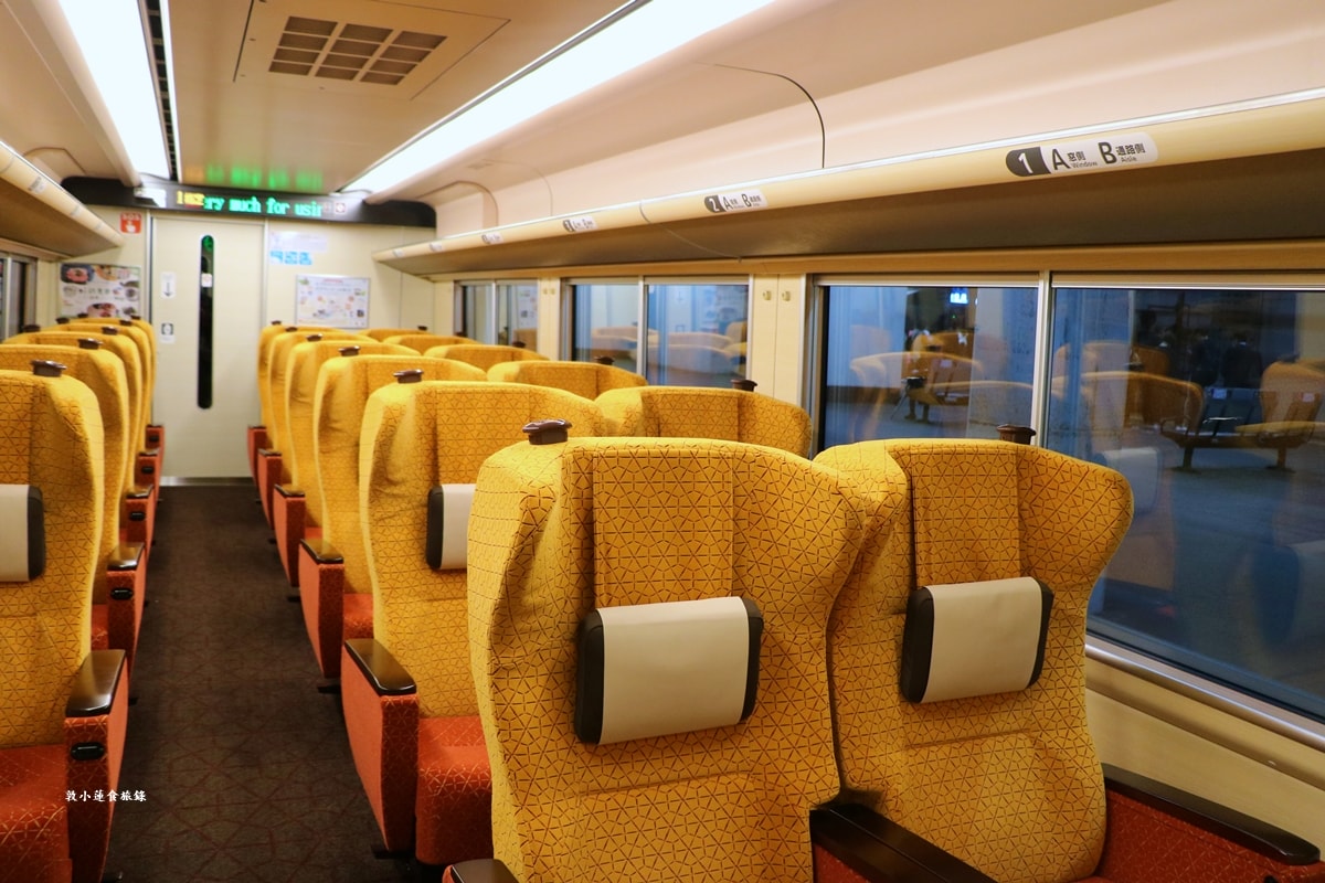 【鳥取米子】八雲號列車 やくも‧新進化特急列車-273系八雲號,體驗半包廂列車,漂亮的雲朵桌子讓用餐更便利 - 第21張圖 【鳥取米子】八雲號列車 やくも‧新進化特急列車-273系八雲號,體驗半包廂列車,漂亮的雲朵桌子讓用餐更便利
