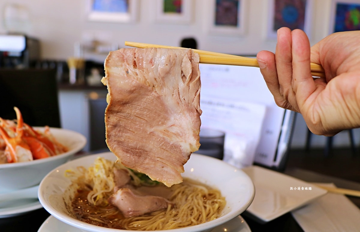 【鳥取境港】丸八紅楚蟹拉麵店‧日本冬季必吃美食，紅楚蟹拉麵湯頭濃郁，麵條Q勁大份量