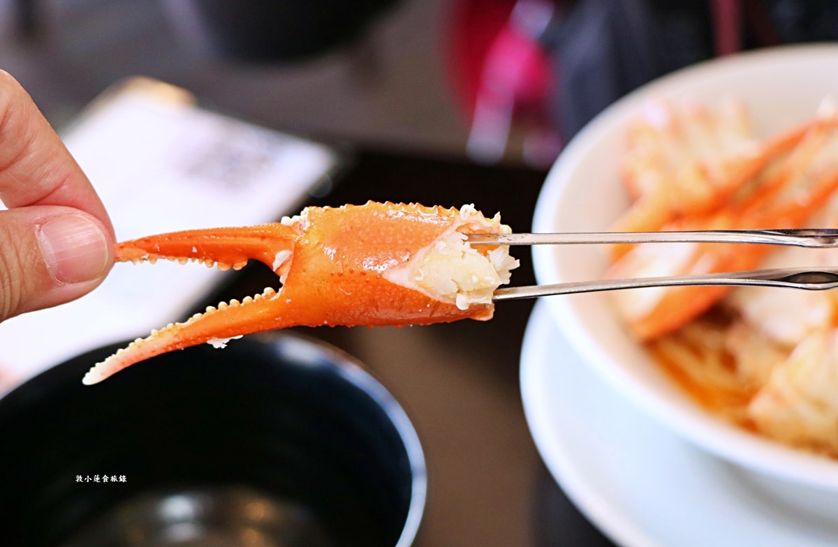 【鳥取境港】丸八紅楚蟹拉麵店‧日本冬季必吃美食，紅楚蟹拉麵湯頭濃郁，麵條Q勁大份量
