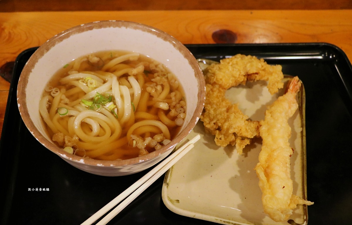 【日本鳥取】手打ちうどん ちよ志 南吉方店‧山陰第一家自助烏龍麵店,超人氣烏龍麵 ちよ志,只要220日圓就能吃到現煮超Q烏龍麵 - 第19張圖 【日本鳥取】手打ちうどん ちよ志 南吉方店‧山陰第一家自助烏龍麵店,超人氣烏龍麵 ちよ志,只要220日圓就能吃到現煮超Q烏龍麵