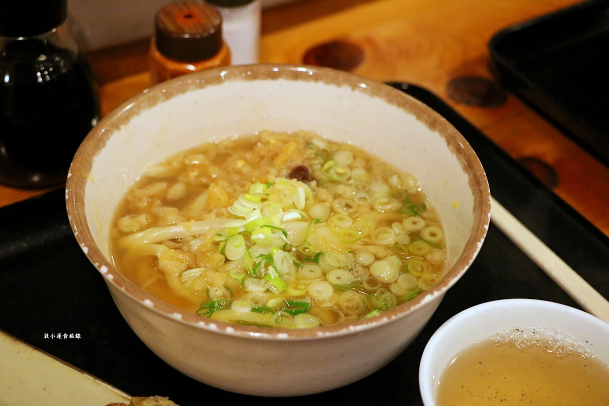 【日本鳥取】手打ちうどん ちよ志 南吉方店‧山陰第一家自助烏龍麵店,超人氣烏龍麵 ちよ志,只要220日圓就能吃到現煮超Q烏龍麵 - 第23張圖 【日本鳥取】手打ちうどん ちよ志 南吉方店‧山陰第一家自助烏龍麵店,超人氣烏龍麵 ちよ志,只要220日圓就能吃到現煮超Q烏龍麵