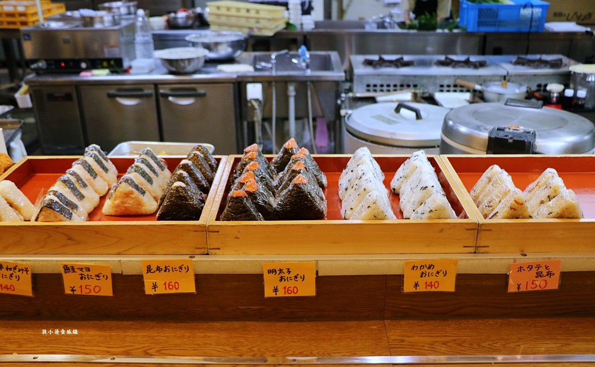 【日本鳥取】手打ちうどん ちよ志 南吉方店‧山陰第一家自助烏龍麵店,超人氣烏龍麵 ちよ志,只要220日圓就能吃到現煮超Q烏龍麵 - 第13張圖 【日本鳥取】手打ちうどん ちよ志 南吉方店‧山陰第一家自助烏龍麵店,超人氣烏龍麵 ちよ志,只要220日圓就能吃到現煮超Q烏龍麵