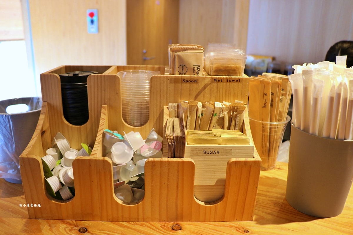 【日本鳥取】Takahama Cafe 高濱咖啡廳‧隈研吾操刀設計,鳥取砂丘最美的17度斜角建築,海鮮潛艇堡美味推薦 - 第6張圖 【日本鳥取】Takahama Cafe 高濱咖啡廳‧隈研吾操刀設計,鳥取砂丘最美的17度斜角建築,海鮮潛艇堡美味推薦