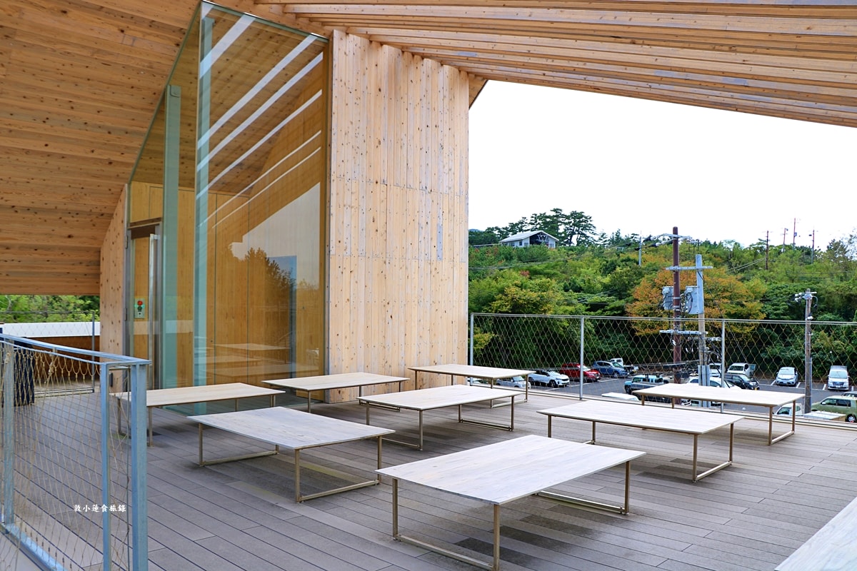 【日本鳥取】Takahama Cafe 高濱咖啡廳‧隈研吾操刀設計,鳥取砂丘最美的17度斜角建築,海鮮潛艇堡美味推薦 - 第11張圖 【日本鳥取】Takahama Cafe 高濱咖啡廳‧隈研吾操刀設計,鳥取砂丘最美的17度斜角建築,海鮮潛艇堡美味推薦