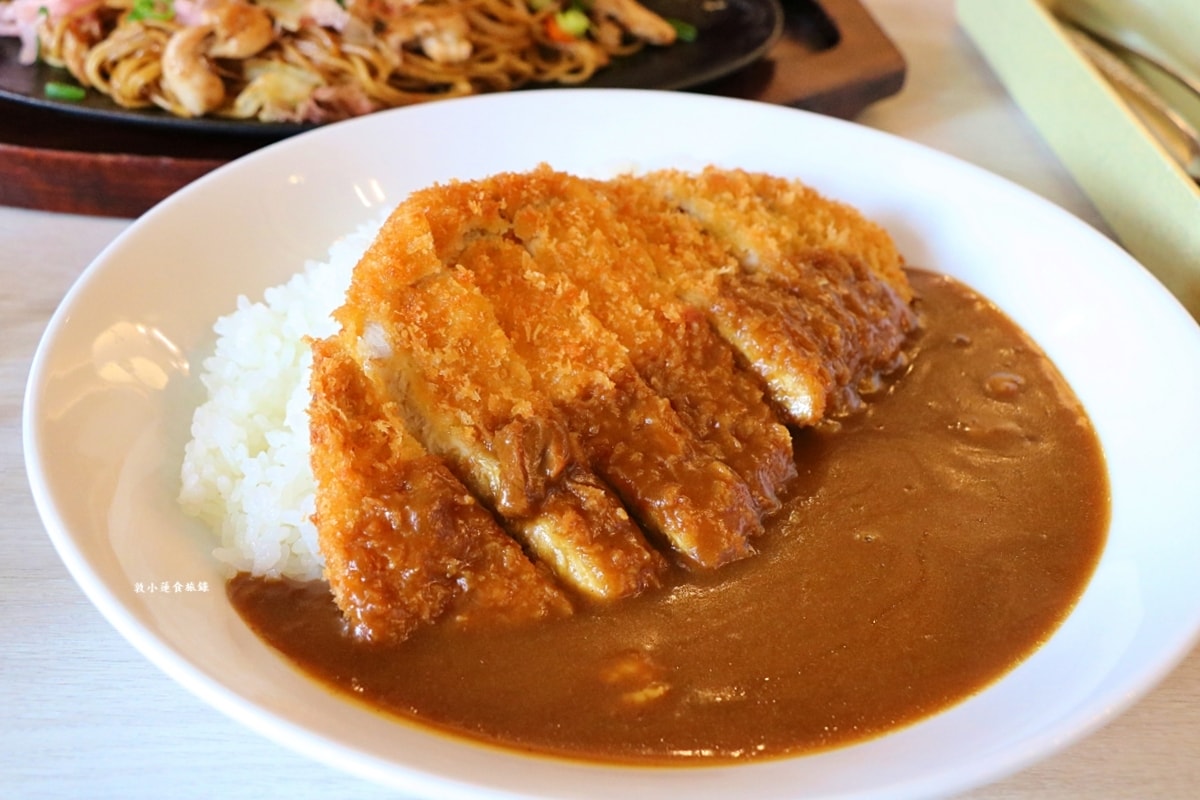 【日本岡山】レストラン シャロン 岡山空港店‧寬敞用餐環境，蒜山鐵板炒麵岡山當地特產