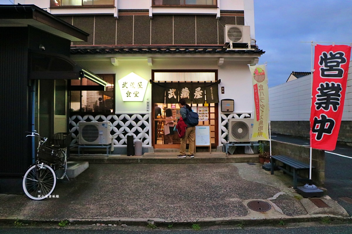 【日本鳥取】武藏屋食堂 居酒屋小次郎‧創立於明治45年,已有百年歷史的自制手打麵條,超人氣美食餐廳 - 第3張圖 【日本鳥取】武藏屋食堂 居酒屋小次郎‧創立於明治45年,已有百年歷史的自制手打麵條,超人氣美食餐廳