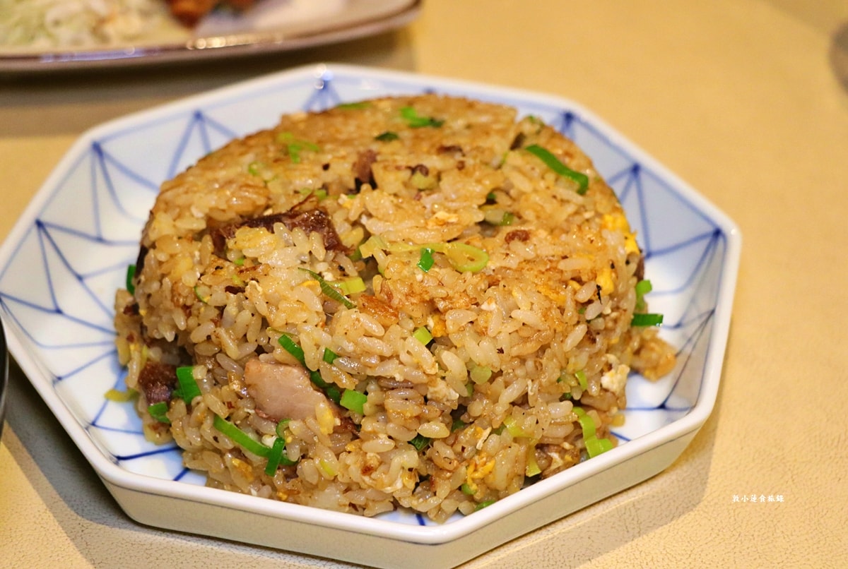 【日本鳥取】藤喜拉麵‧正宗的鳥取牛骨拉麵,軟嫩特製叉燒湯頭濃郁,炒飯份量十足大滿足 - 第9張圖 【日本鳥取】藤喜拉麵‧正宗的鳥取牛骨拉麵,軟嫩特製叉燒湯頭濃郁,炒飯份量十足大滿足