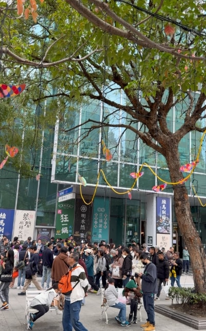 狂一鍋酸菜魚 台南中山店‧爆紅的年輕時尚酸菜魚,2025樂多多集團最新力作!還沒開賣就 滿滿排隊人潮!【歇業】 - 第3張圖 狂一鍋酸菜魚 台南中山店‧爆紅的年輕時尚酸菜魚,2025樂多多集團最新力作!還沒開賣就 滿滿排隊人潮!【歇業】