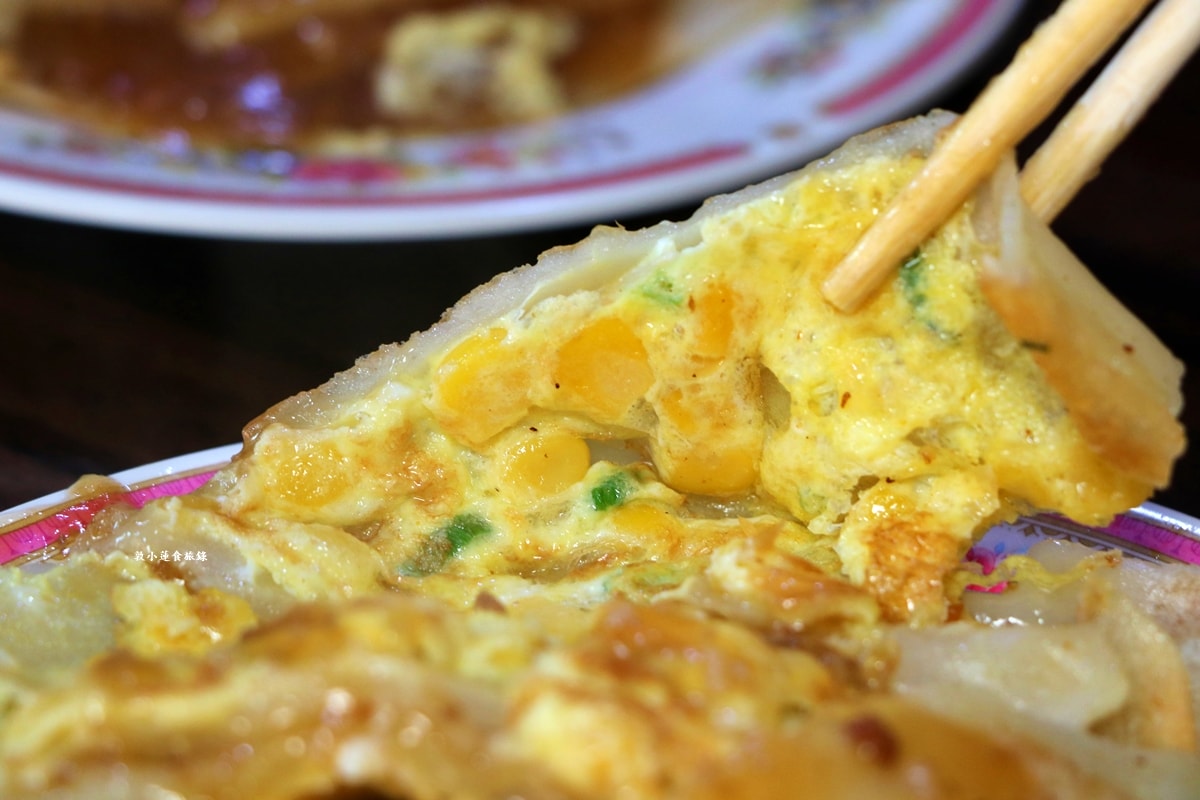 葉家 菜頭粿粉漿蛋餅 明誠店‧傳統粉漿蛋餅，份量比手掌還要大，民族大樂附近好停車【歇業】