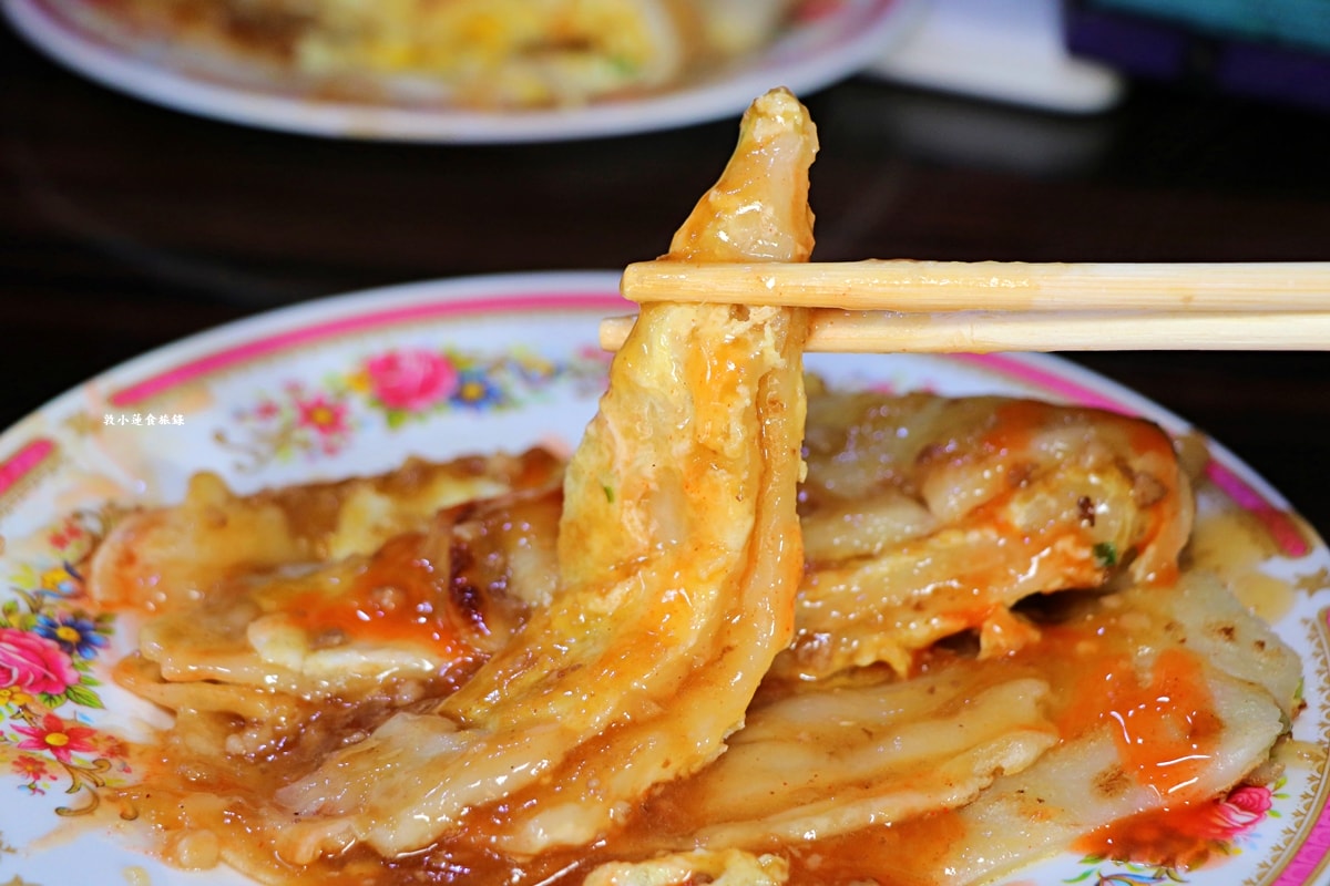 葉家 菜頭粿粉漿蛋餅 明誠店‧傳統粉漿蛋餅，份量比手掌還要大，民族大樂附近好停車【歇業】