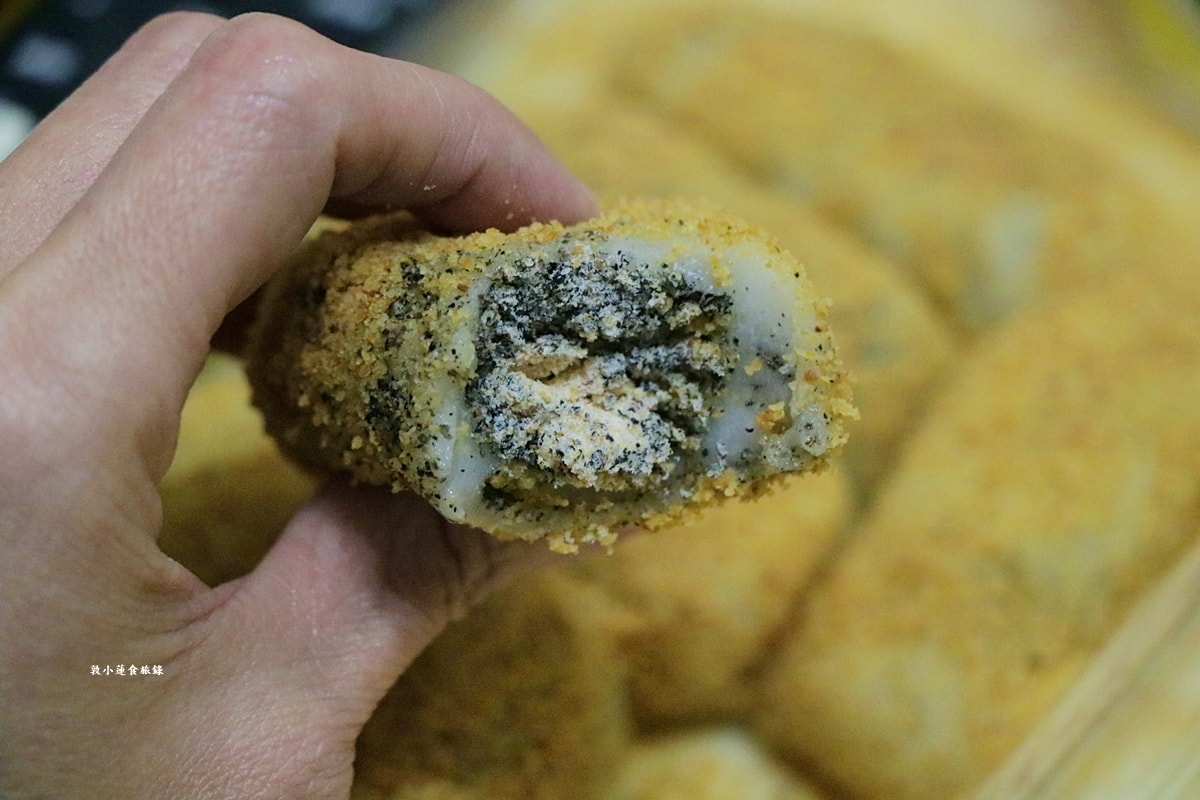 穀早味麻糬‧自由市場最夯的排隊甜點，五種口味現包手工麻糬，軟Q綿密超唰嘴